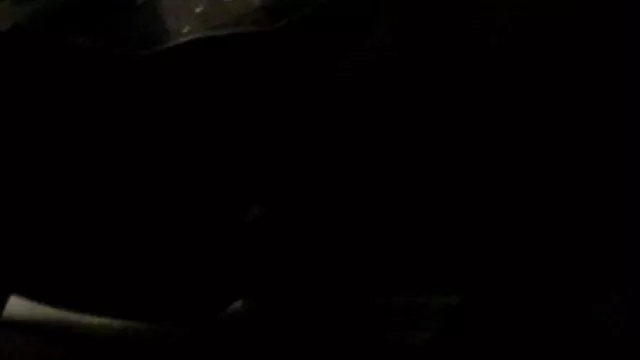 Je suce mon mec pendant qu ' Il mate reife frauen sex porno un porno il crache dans ma bouche