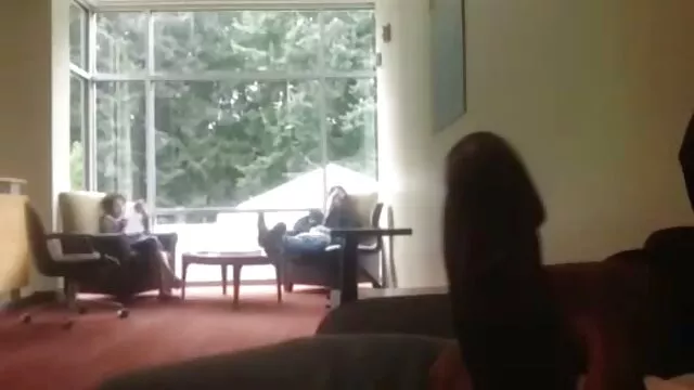 Japanische cutie saugt & reife sex tube fickt drei Jungs!